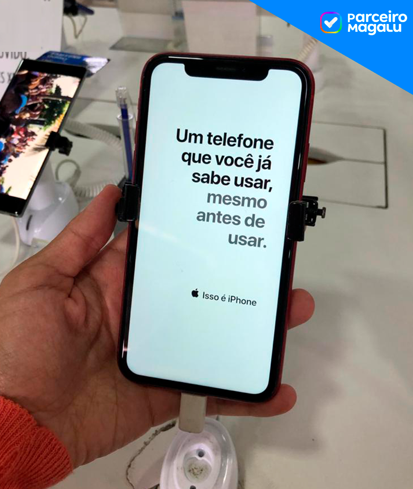 iPhone 11 - 155610500 PM